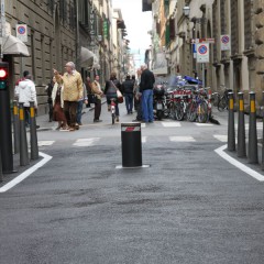 Pilomat 275/P-600A in the historical centre of Florence, Italy