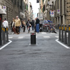 Pilomat 275/P-600A in the historical center of Florence, Italy