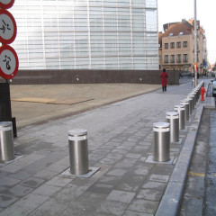 pilomat_fixed_bollard_275PL_600F_Commission-Européenne-Berlaymont_belgium-(1)